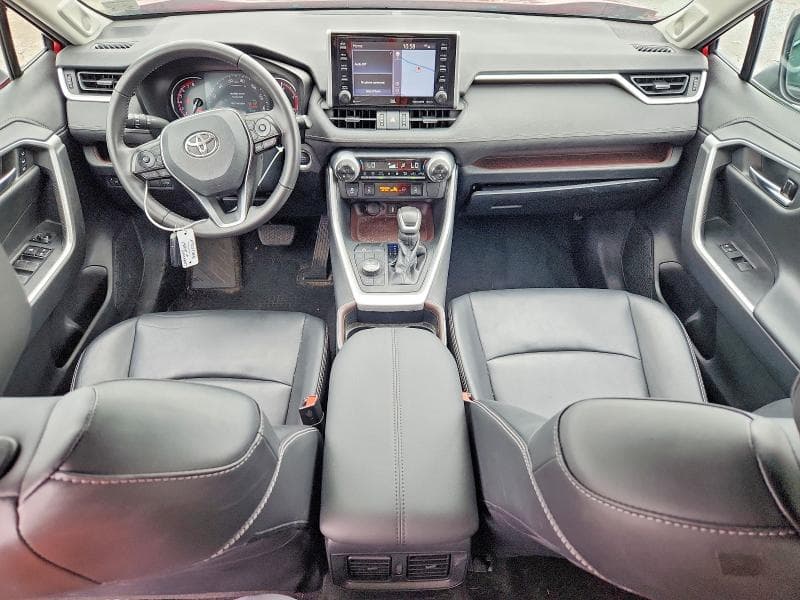 2020 TOYOTA RAV4 LIMITED 8