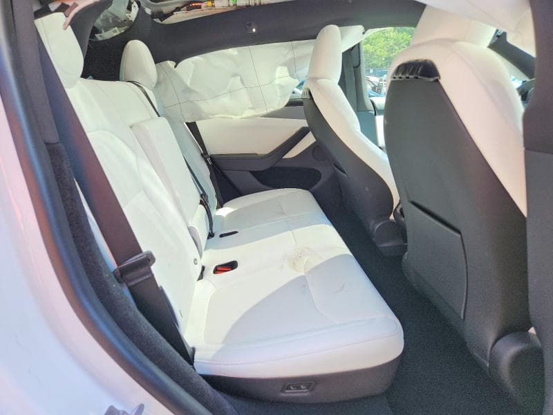 2026 TESLA MODEL Y 11