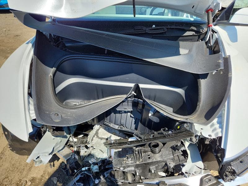 2026 TESLA MODEL Y 12