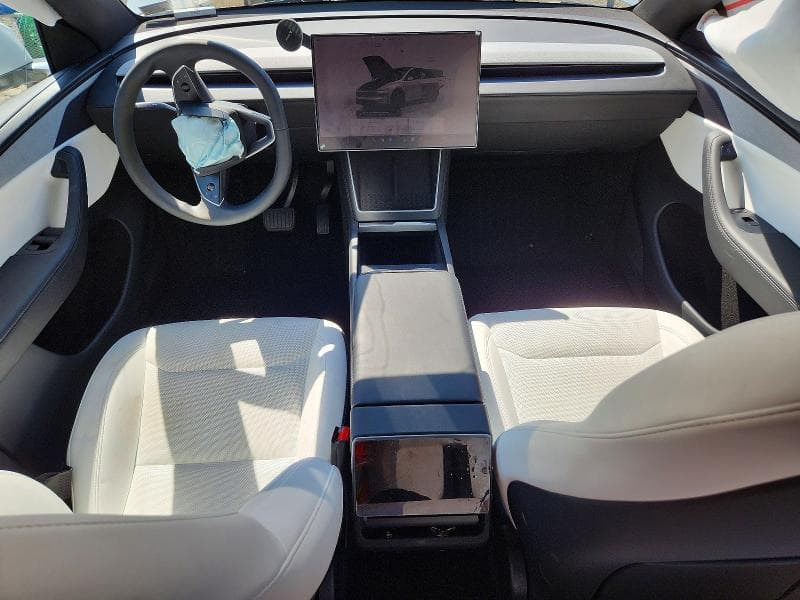 2026 TESLA MODEL Y 8