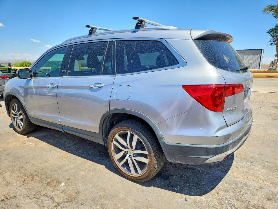 2017 HONDA PILOT ELITE 2