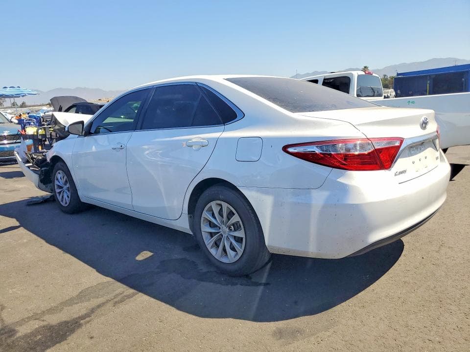 2017 TOYOTA CAMRY LE 2