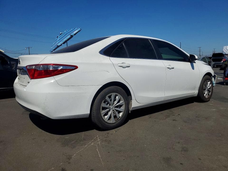 2017 TOYOTA CAMRY LE 3