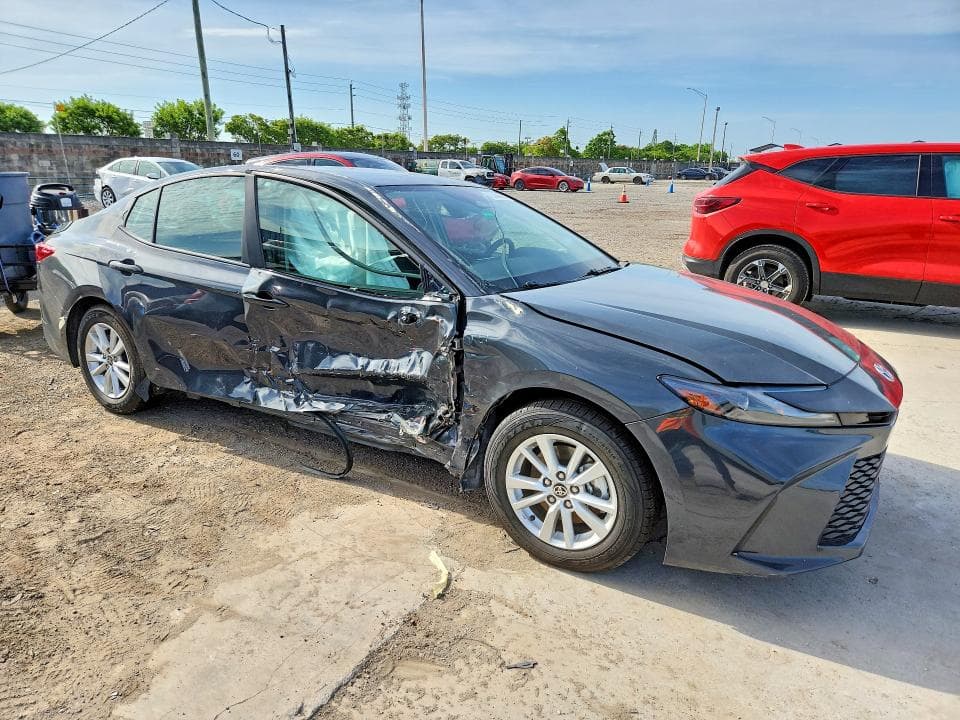 2025 TOYOTA CAMRY LE 4