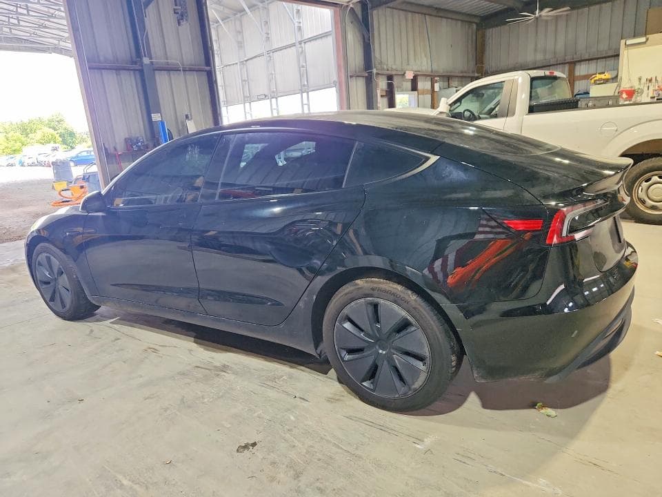 2025 TESLA MODEL 3 2