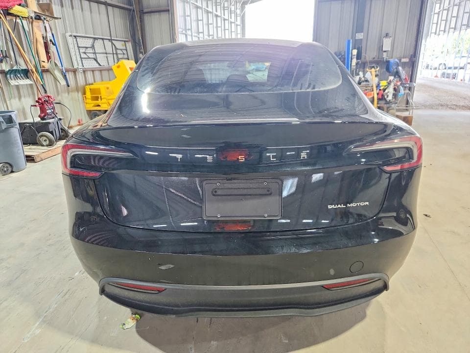 2025 TESLA MODEL 3 6