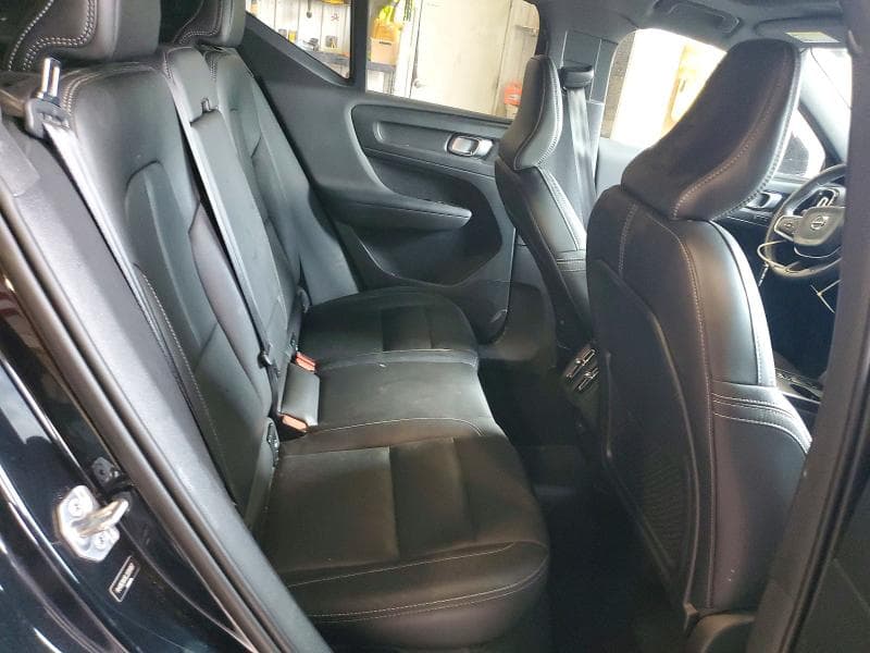 2020 VOLVO XC40 T5 MOMENTUM 11