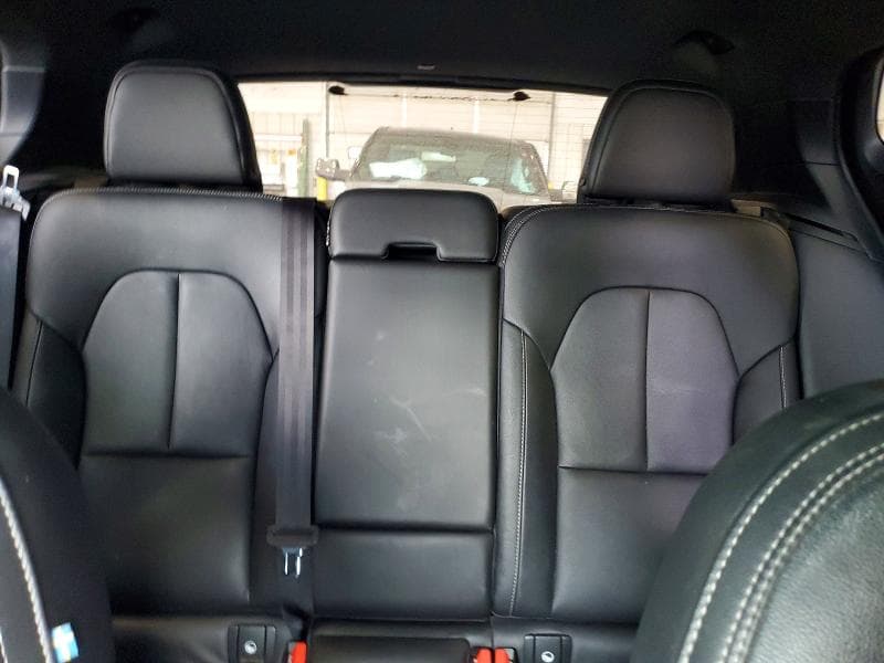 2020 VOLVO XC40 T5 MOMENTUM 10