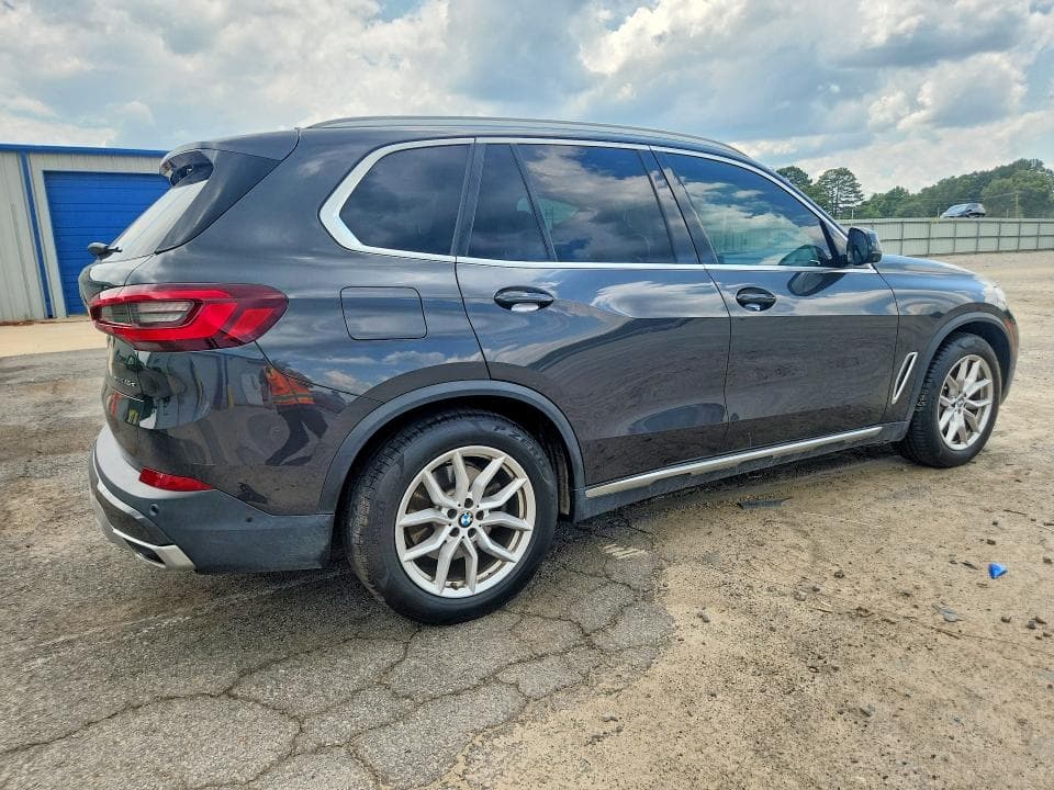 2021 BMW X5 XDRIVE45E 3