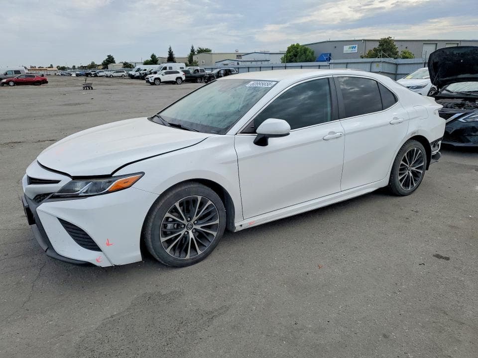 2020 TOYOTA CAMRY SE - 1