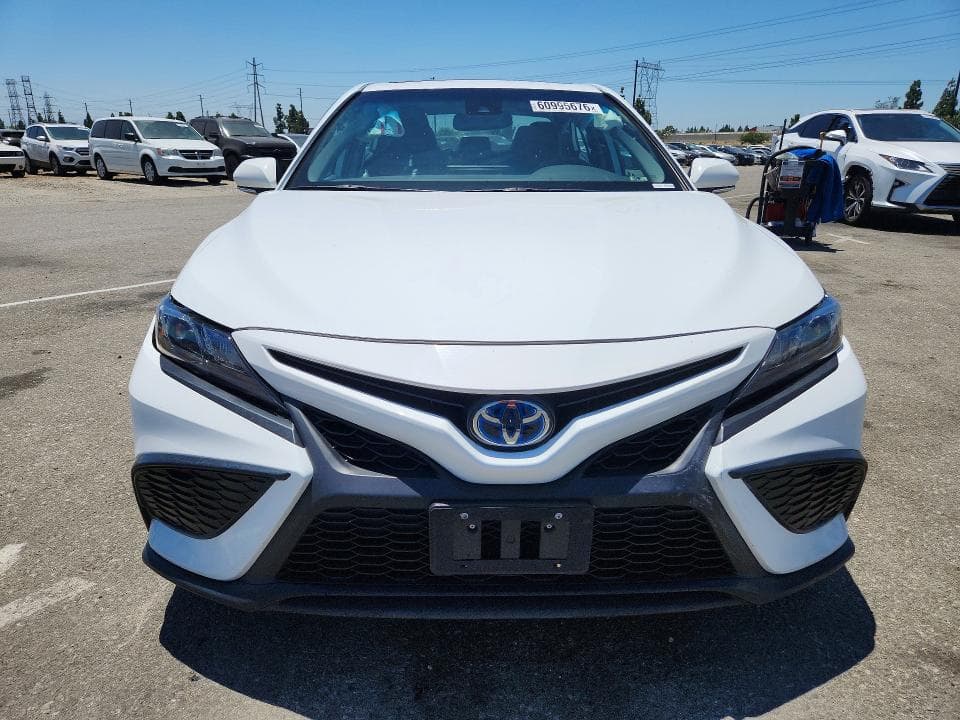 2023 TOYOTA CAMRY HYBRID SE 5