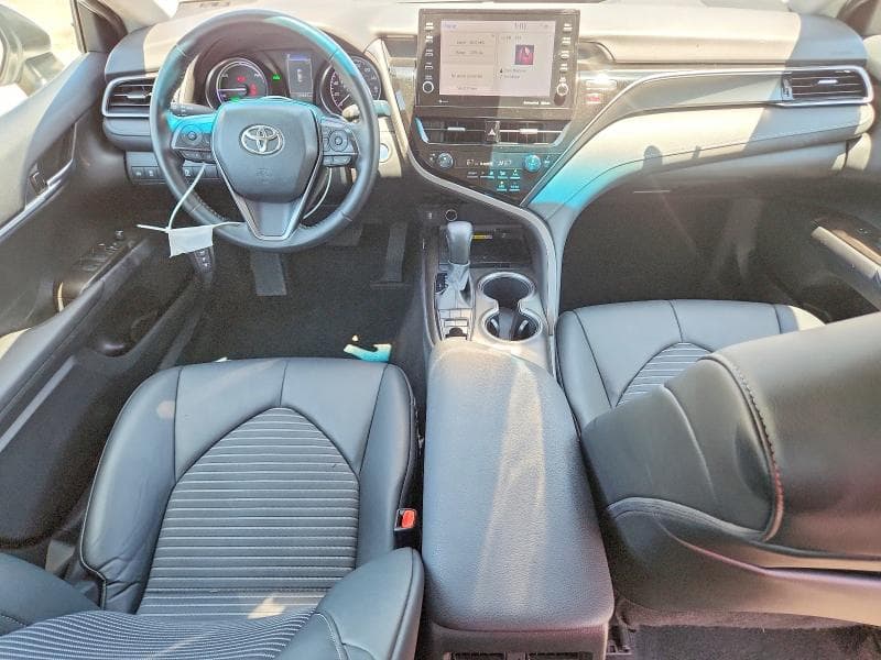 2023 TOYOTA CAMRY HYBRID SE 8