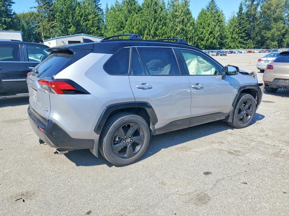 2020 TOYOTA RAV4 XSE 3