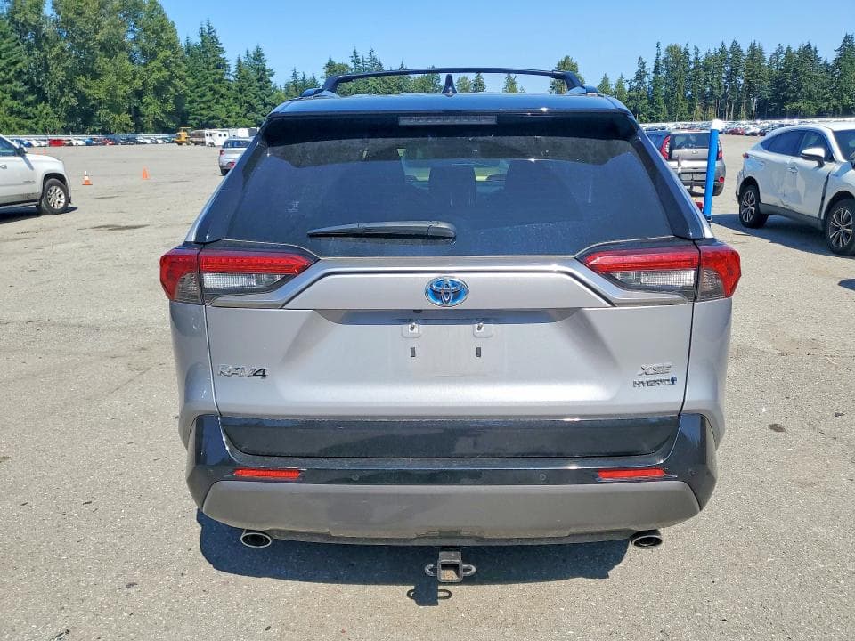 2020 TOYOTA RAV4 XSE 6