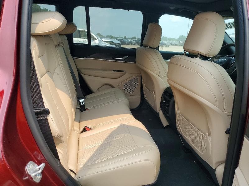 2025 JEEP GRAND CHEROKEE LIMITED LIMITED 11