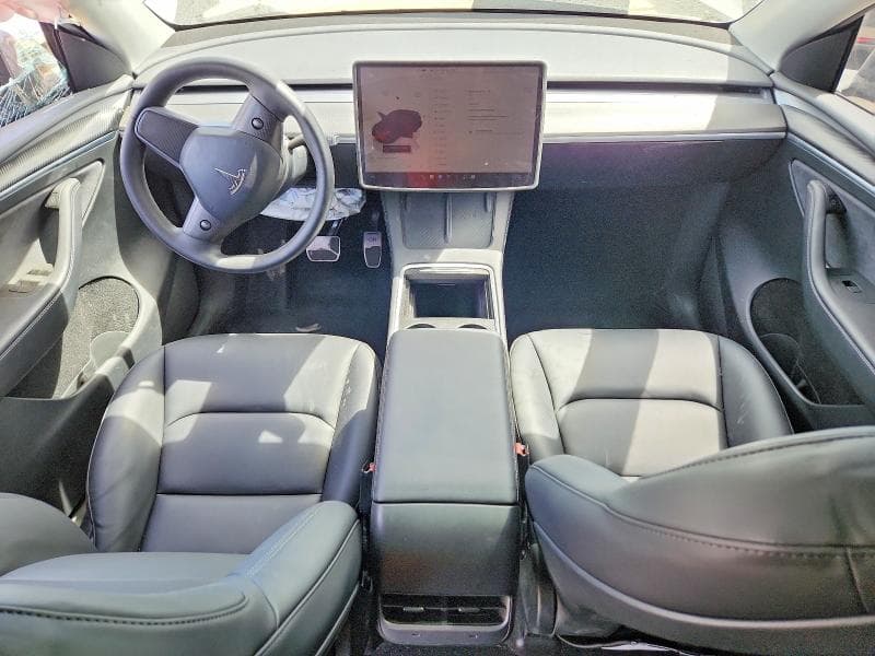 2023 TESLA MODEL Y 8