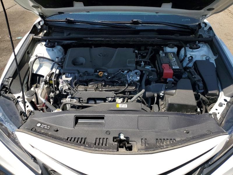 2021 TOYOTA CAMRY SE 11
