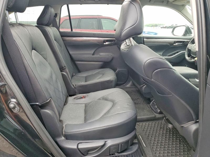 2021 TOYOTA HIGHLANDER HYBRID PLATINUM 11