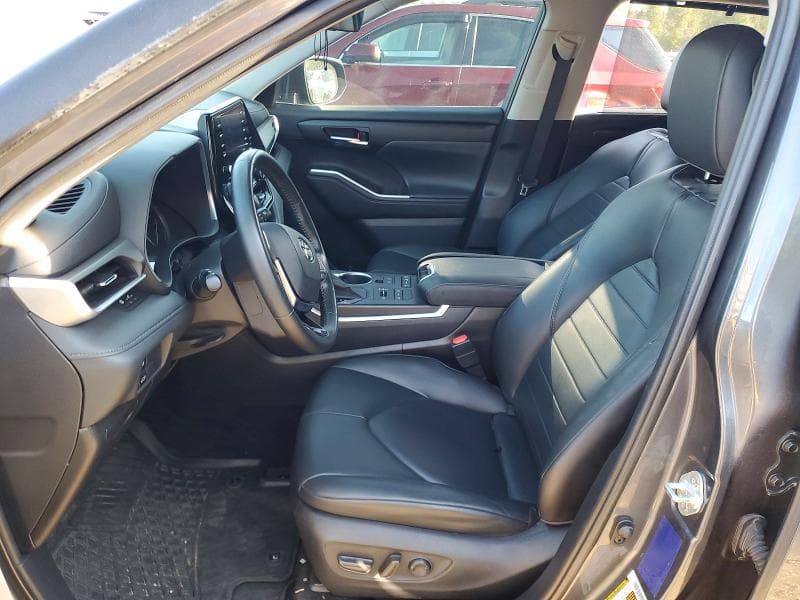 2020 TOYOTA HIGHLANDER XLE 7