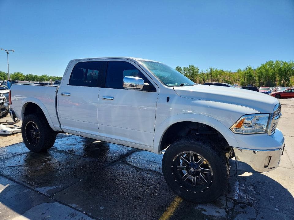 2017 RAM 1500 LARAMIE 4