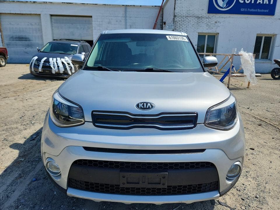 2019 KIA SOUL + 5