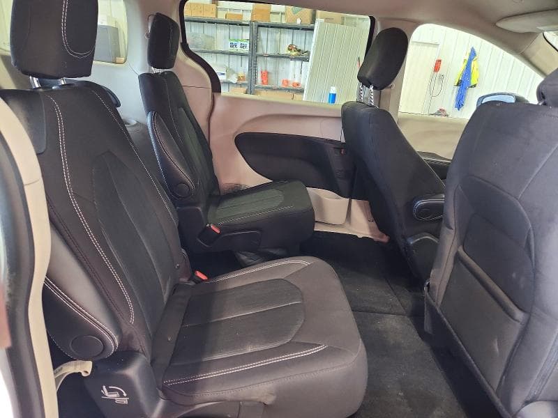 2024 CHRYSLER VOYAGER LX 11