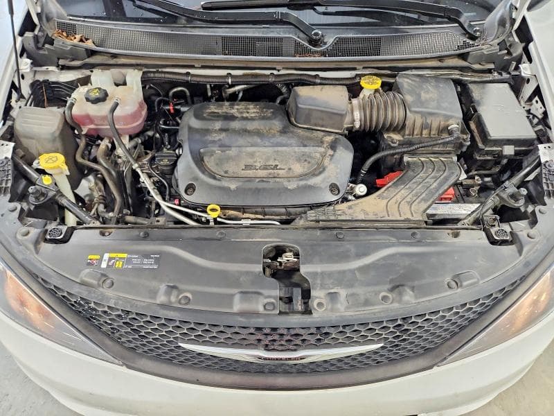 2024 CHRYSLER VOYAGER LX 12