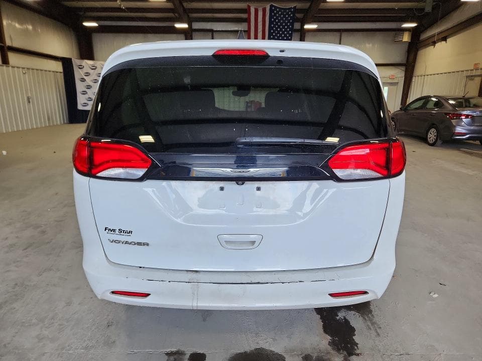 2024 CHRYSLER VOYAGER LX 6