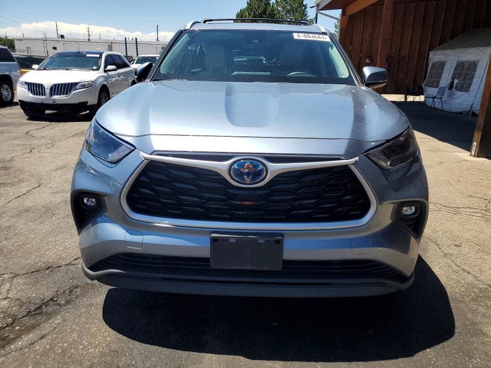 2022 TOYOTA HIGHLANDER HYBRID XLE XLE 5