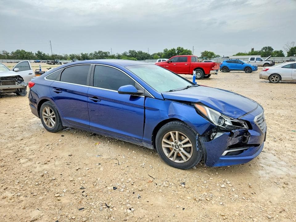 2017 HYUNDAI SONATA SE 4