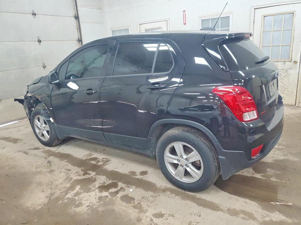 2022 CHEVROLET TRAX LS 2