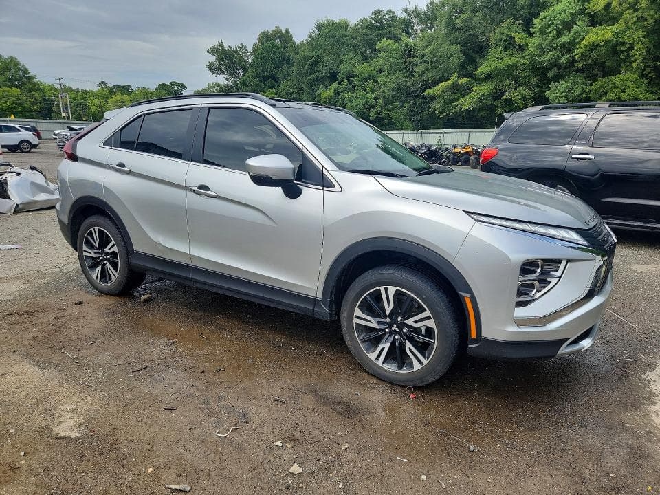 2024 MITSUBISHI ECLIPSE CROSS SE 4