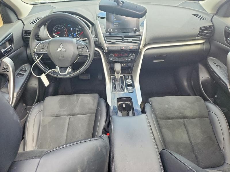 2024 MITSUBISHI ECLIPSE CROSS SE 8
