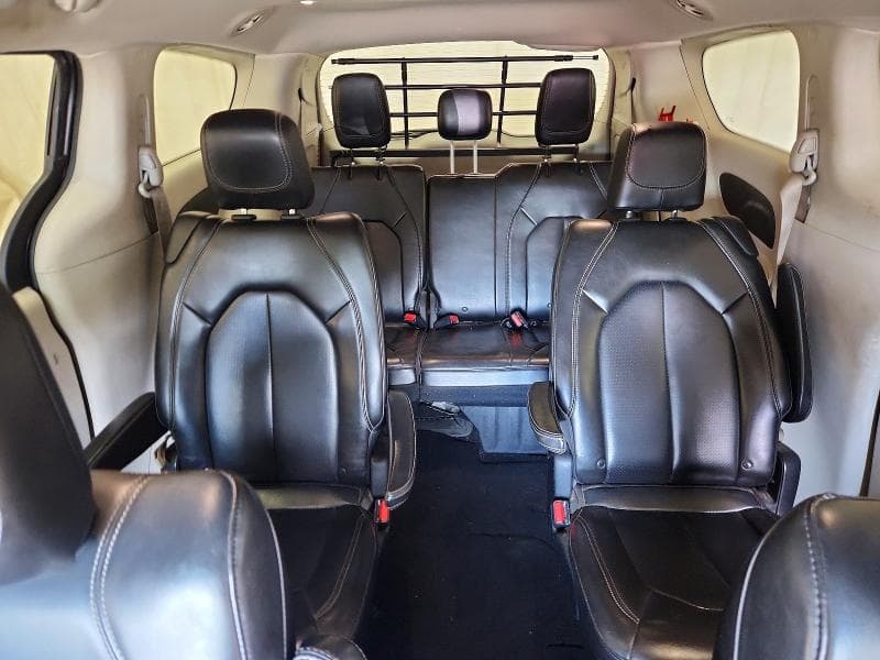 2021 CHRYSLER VOYAGER LXI 10
