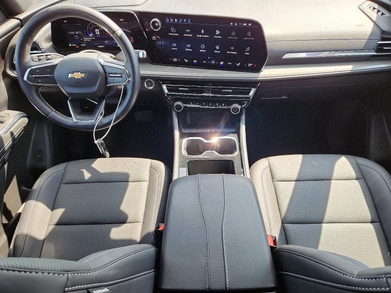2026 CHEVROLET TRAVERSE LT 8