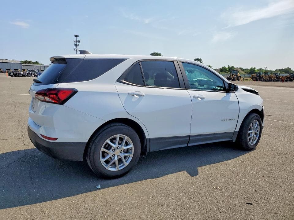 2024 CHEVROLET EQUINOX LS 3