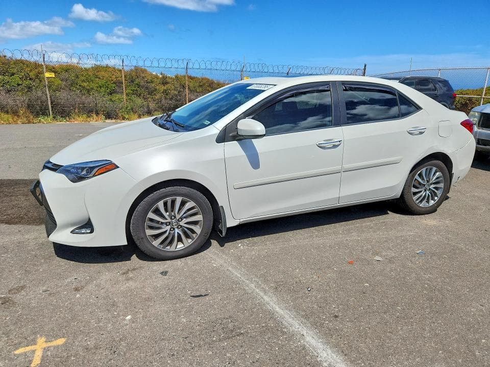 2018 TOYOTA COROLLA 1