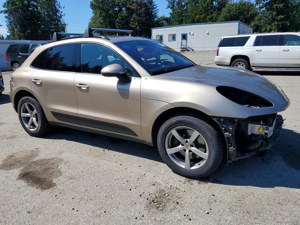 2018 PORSCHE MACAN 4