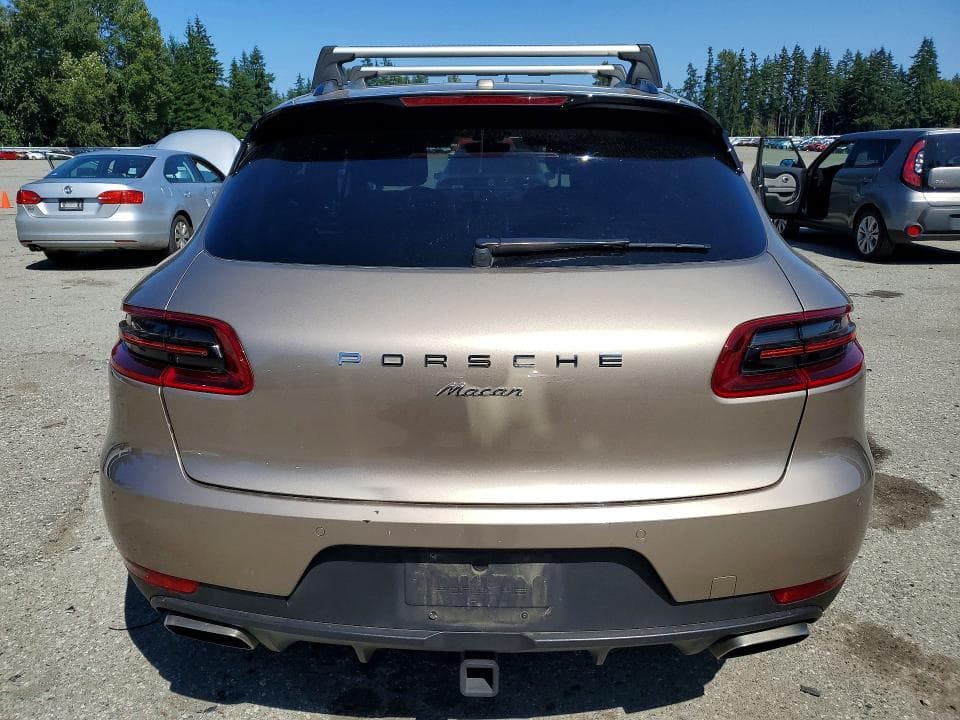 2018 PORSCHE MACAN 6