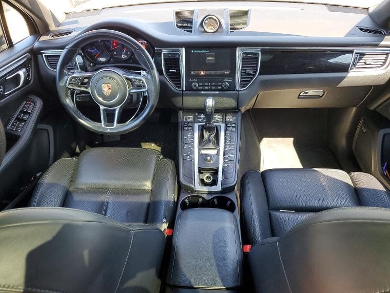 2018 PORSCHE MACAN 8