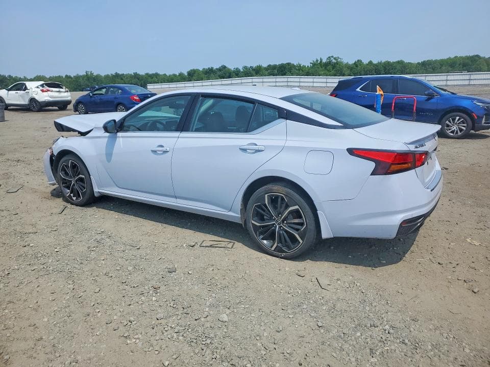 2023 NISSAN ALTIMA SR 2