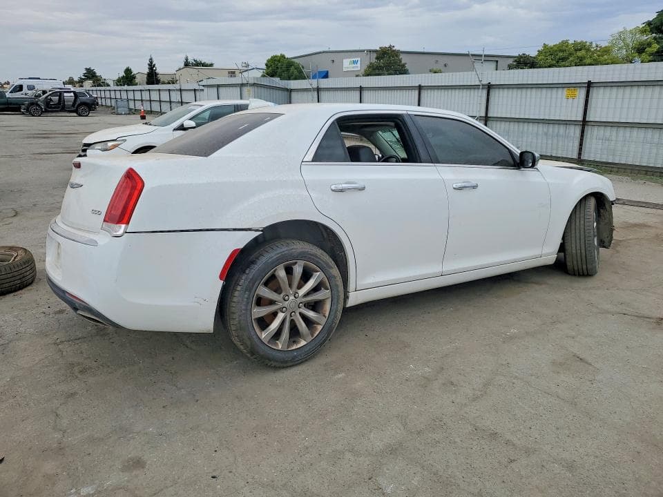 2018 CHRYSLER 300 LIMITED 3