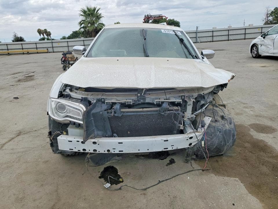 2018 CHRYSLER 300 LIMITED 5