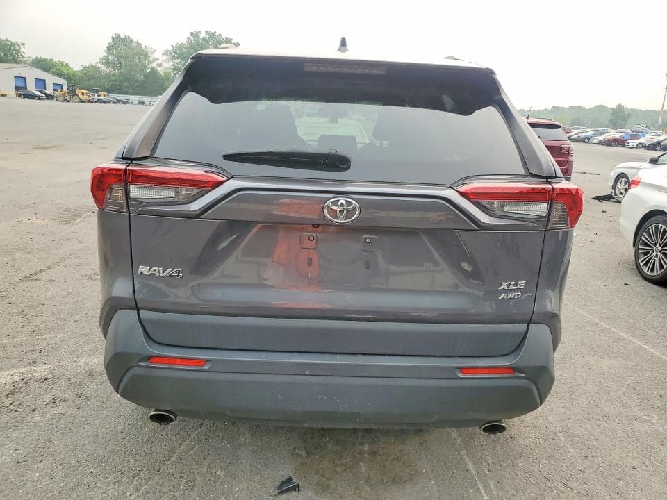 2020 TOYOTA RAV4 XLE PREMIUM 6