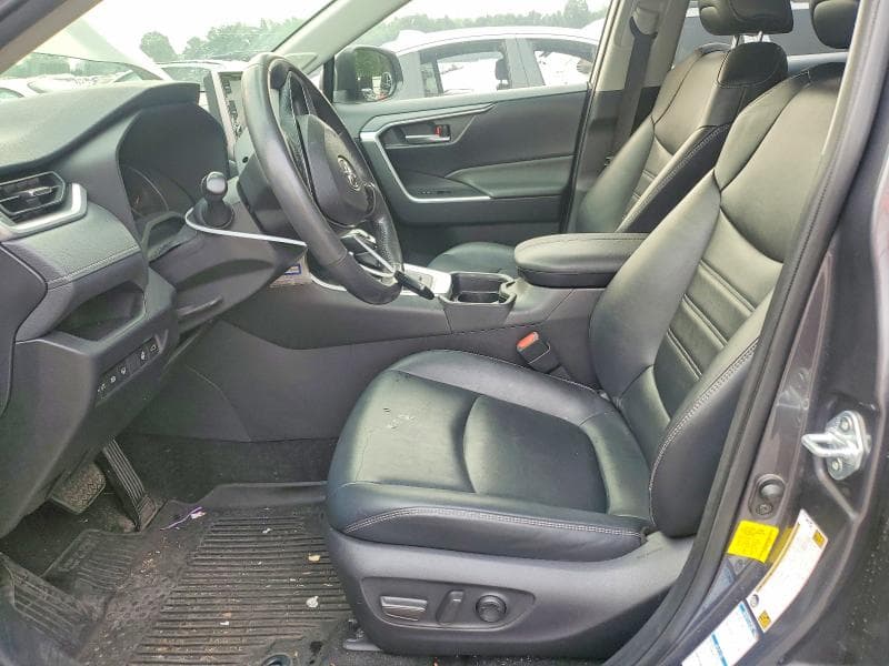2020 TOYOTA RAV4 XLE PREMIUM 7