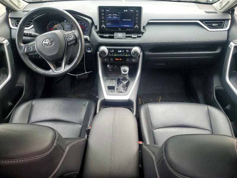 2020 TOYOTA RAV4 XLE PREMIUM 8
