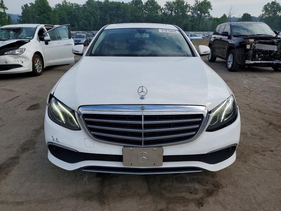 2017 MERCEDES-BENZ E 300 4MATIC 5