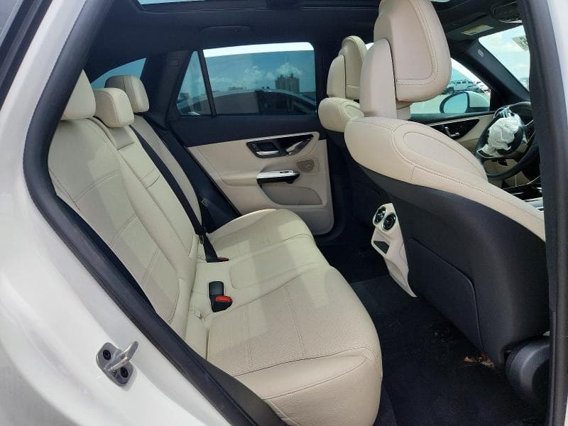2025 MERCEDES-BENZ GLC 300 4MATIC 10
