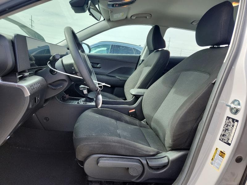 2024 HYUNDAI KONA SE 7