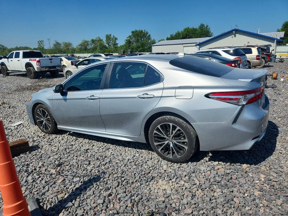 2018 TOYOTA CAMRY SE SE 2